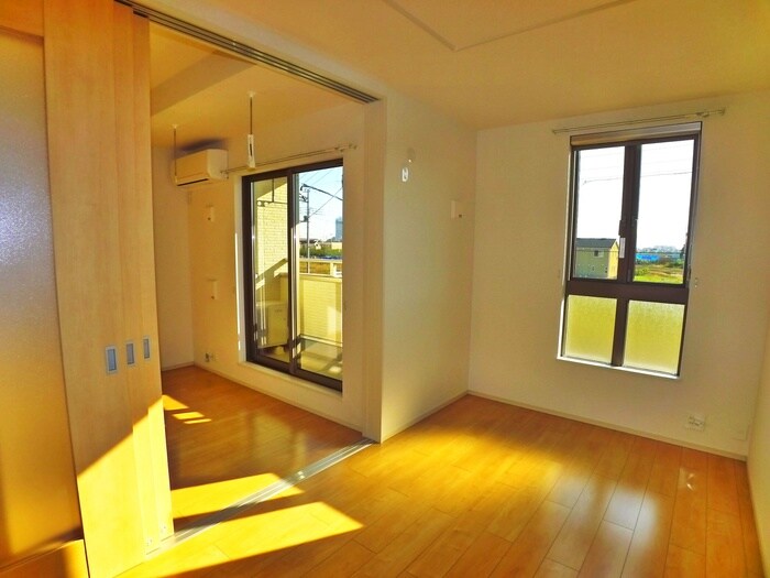 物件内観写真11　(居室)