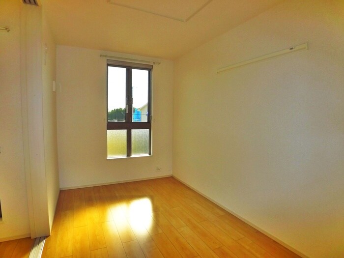 物件内観写真12　(室内からの展望)