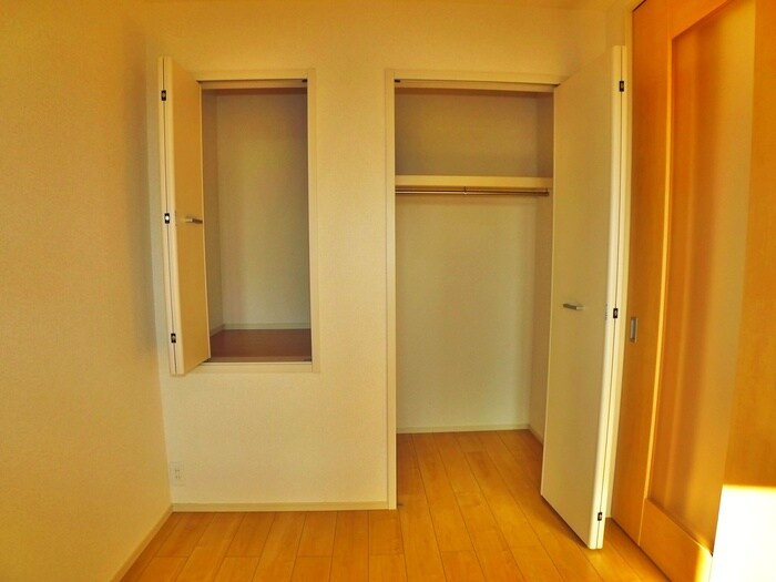 物件内観写真13　(収納)