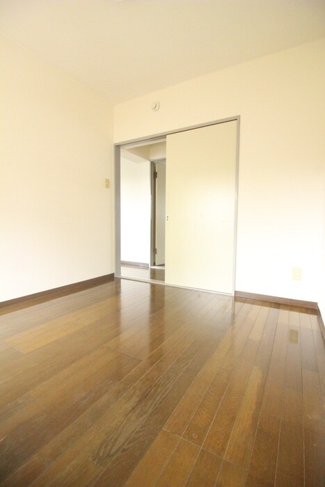 物件内観写真11　(居室)