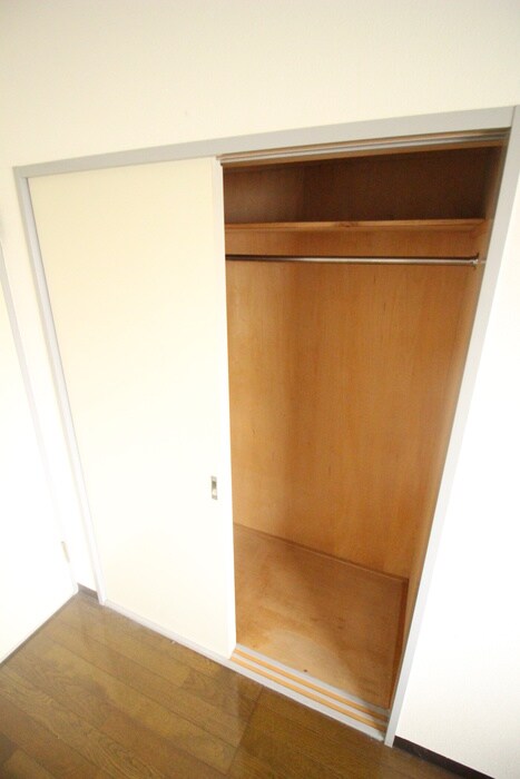 物件内観写真15　(収納)