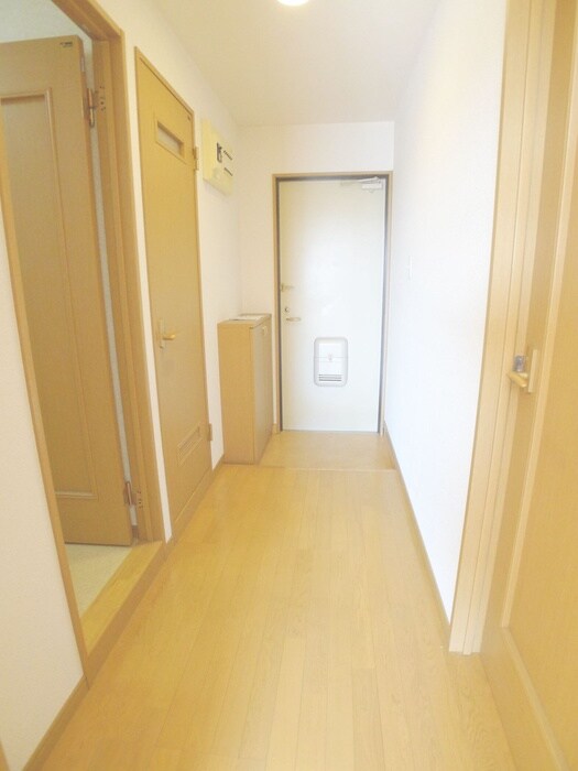 物件内観写真15　(廊下)