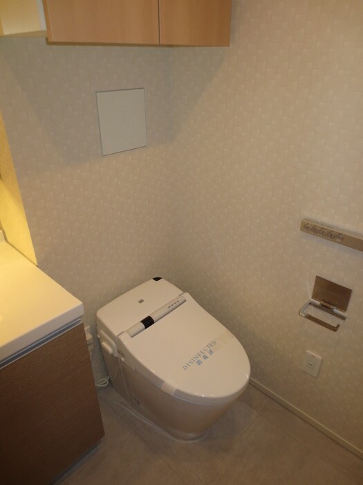 物件内観写真8　(トイレ)