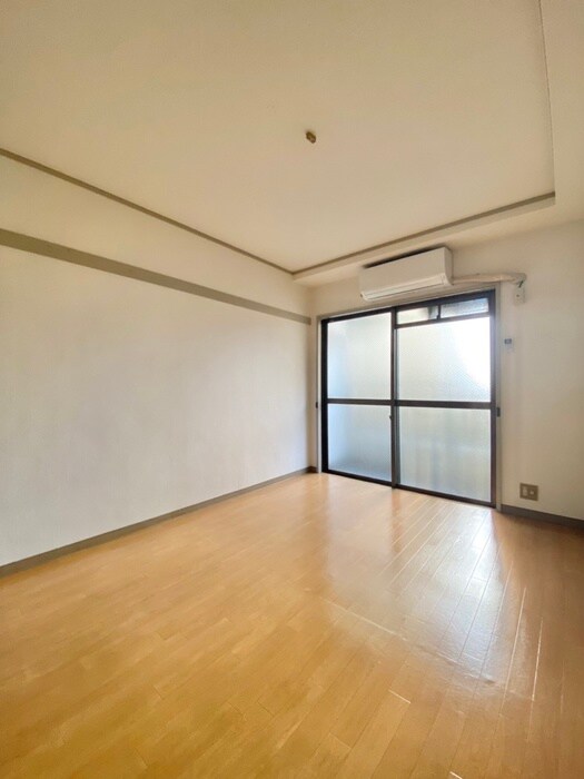 物件内観写真4　(居室)