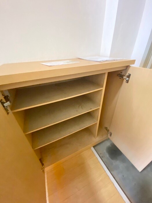 物件内観写真16　(靴箱)