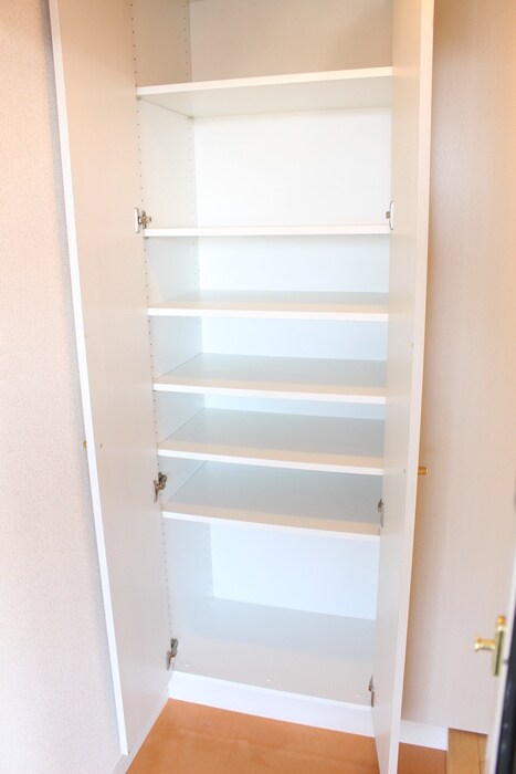 物件内観写真8　(靴箱)