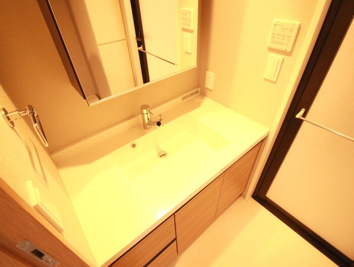 物件内観写真8　(洗面)