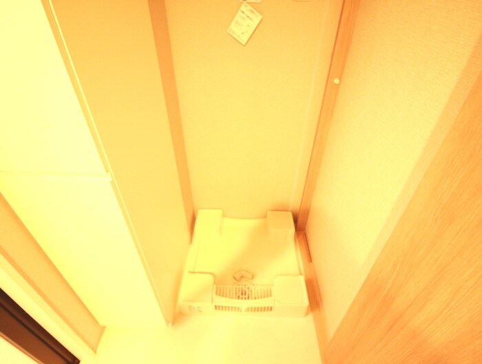 物件内観写真11　(洗濯機置場)