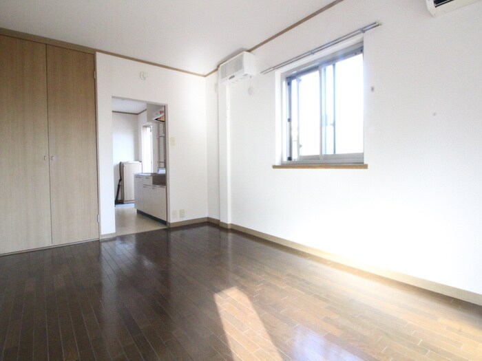 物件内観写真8　(居室)