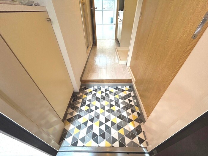 物件内観写真15　(玄関)