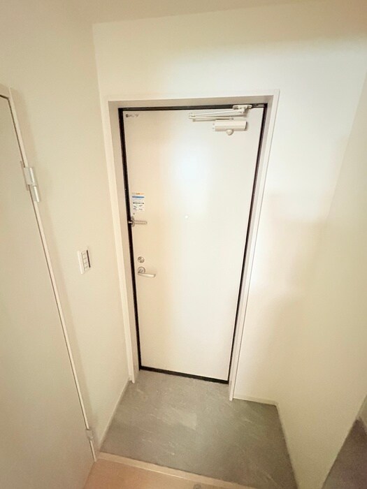 物件内観写真15　(玄関)