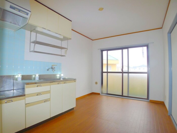 物件内観写真8　(室内からの展望)