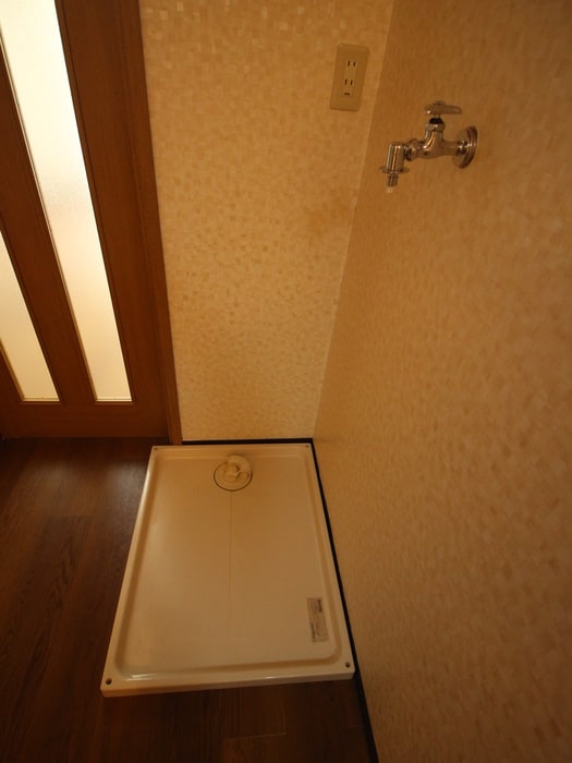 物件内観写真21　(洗濯機置場)