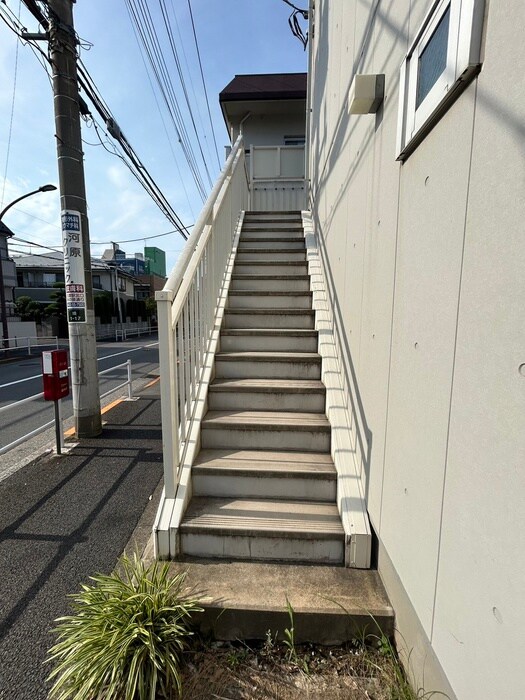 物件外観写真5　(エントランス部分)