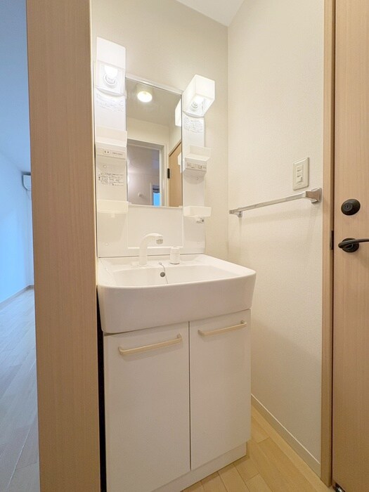 物件内観写真13　(洗面)