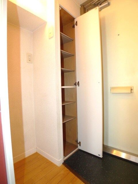 物件内観写真12　(靴箱)