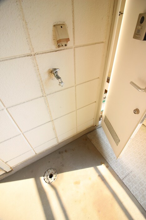 物件内観写真11　(洗濯機置場)