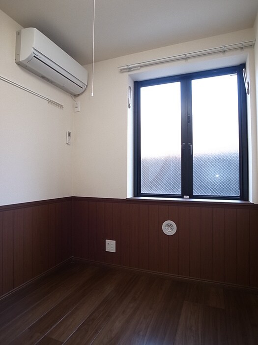 物件内観写真13　(居室)