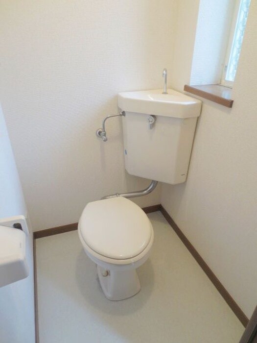 物件内観写真8　(トイレ)