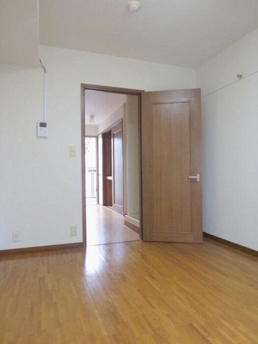 物件内観写真11　(居室)