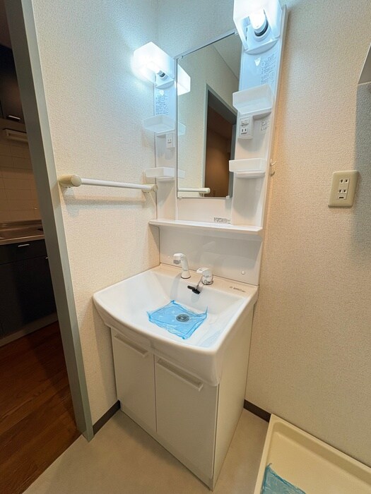 物件内観写真9　(洗面)