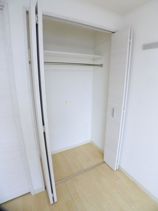 物件内観写真12　(収納)