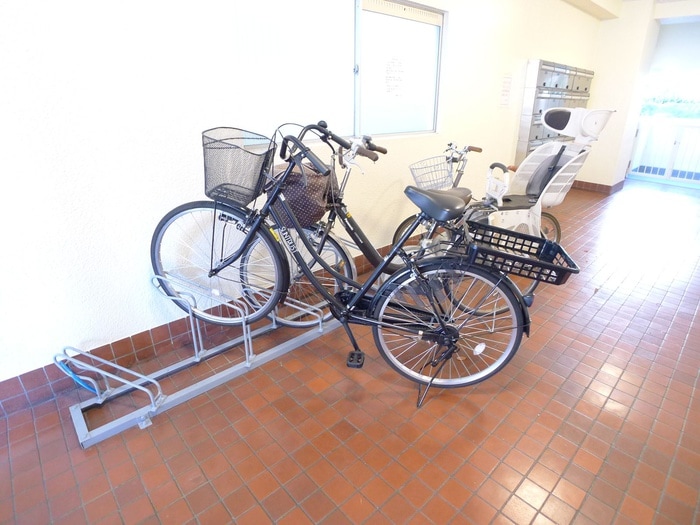 物件外観写真5　(駐輪場)