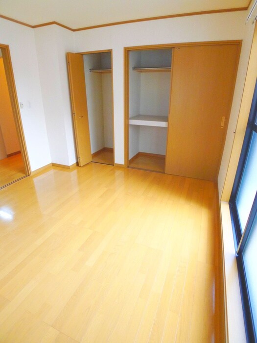 物件内観写真4　(居室)