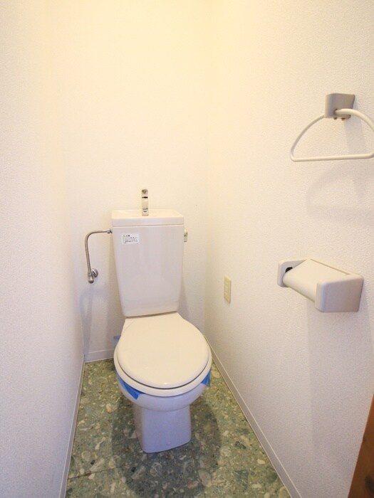 物件内観写真12　(トイレ)