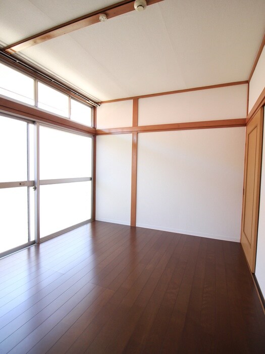 物件内観写真17　(室内からの展望)