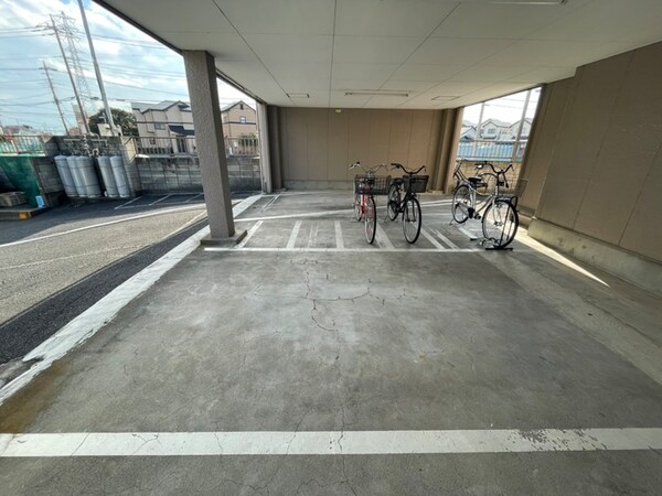 駐輪場