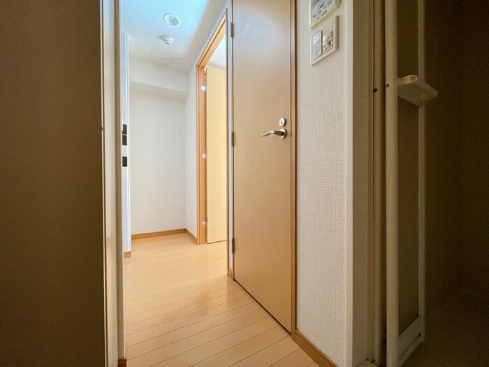物件内観写真15　(廊下)