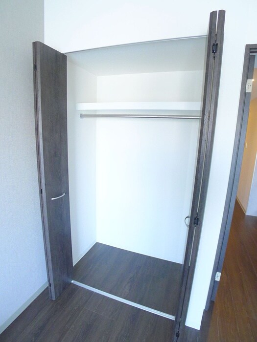 物件内観写真8　(収納)