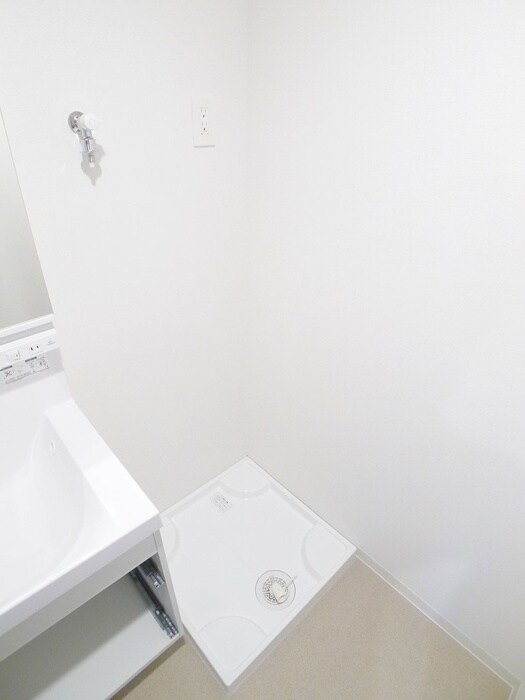 物件内観写真12　(洗濯機置場)