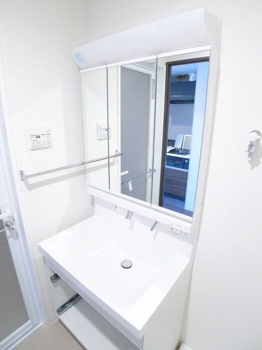 物件内観写真13　(洗面)