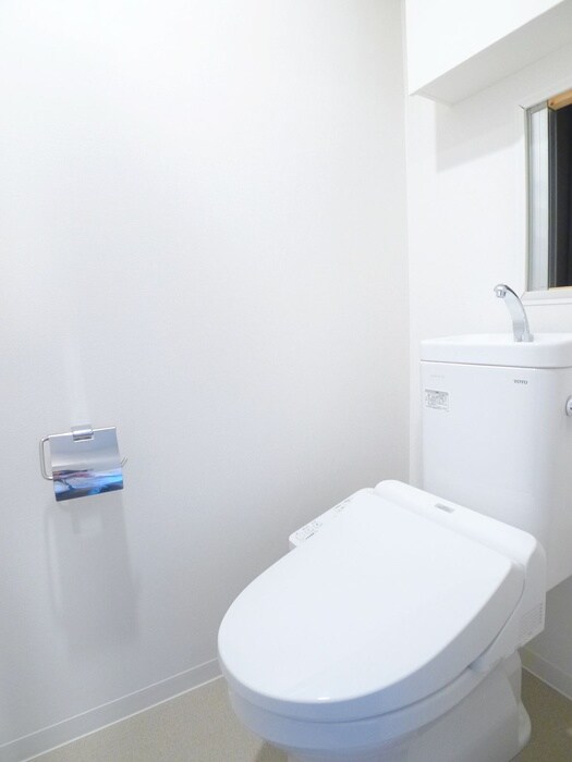 物件内観写真14　(トイレ)