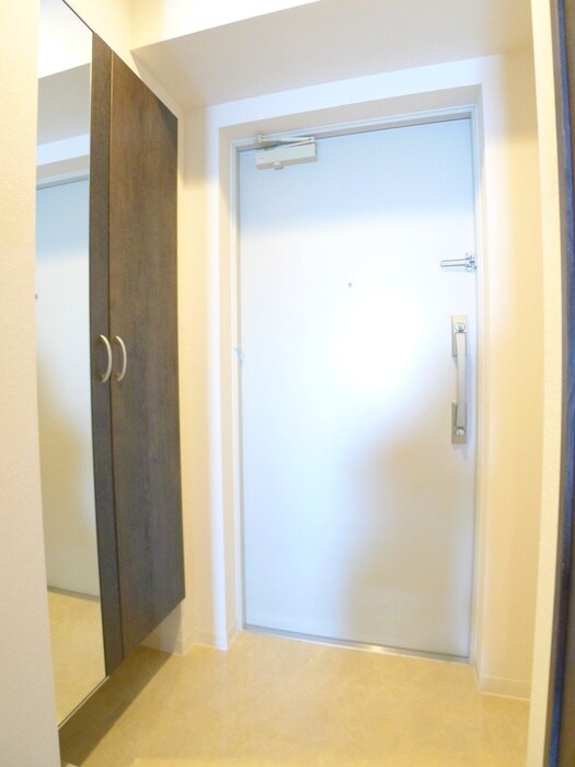 物件内観写真18　(玄関)