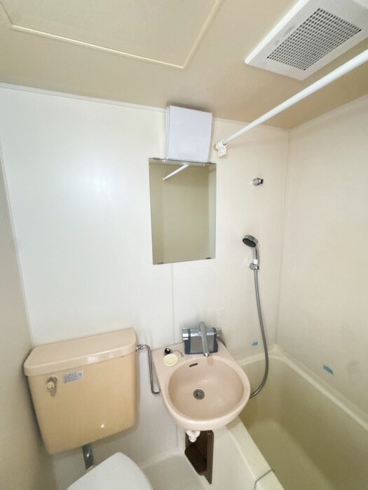 物件内観写真11　(洗面)