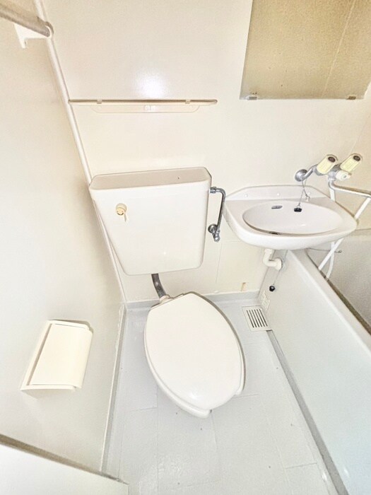 物件内観写真12　(トイレ)