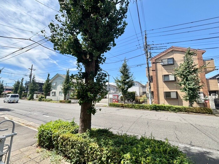 物件内観写真14　(室内からの展望)