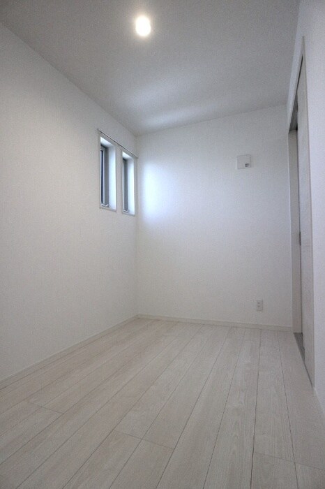 物件内観写真5　(室内からの展望)