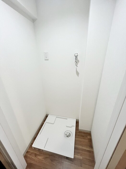 物件内観写真13　(洗濯機置場)