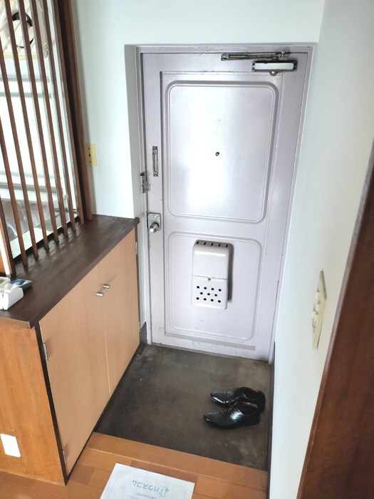 物件内観写真19　(玄関)