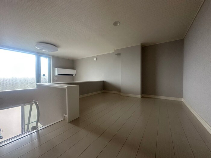 物件内観写真12　(収納)