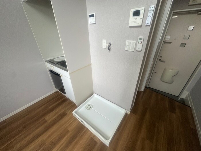 物件内観写真22　(洗濯機置場)