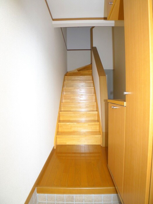 物件内観写真16　(廊下)