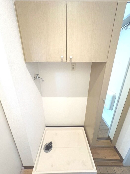 物件内観写真12　(洗濯機置場)