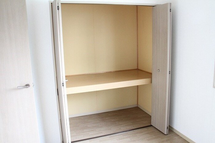 物件内観写真10　(収納)