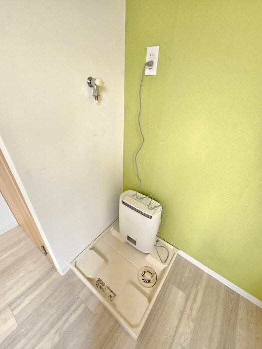 物件内観写真12　(洗濯機置場)