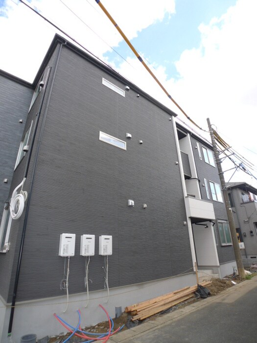 物件外観写真2　(建築中)